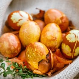 How to dye Easter eggs using onion skins